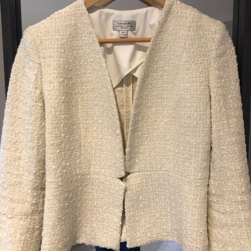 Tahari cream tweed blazer